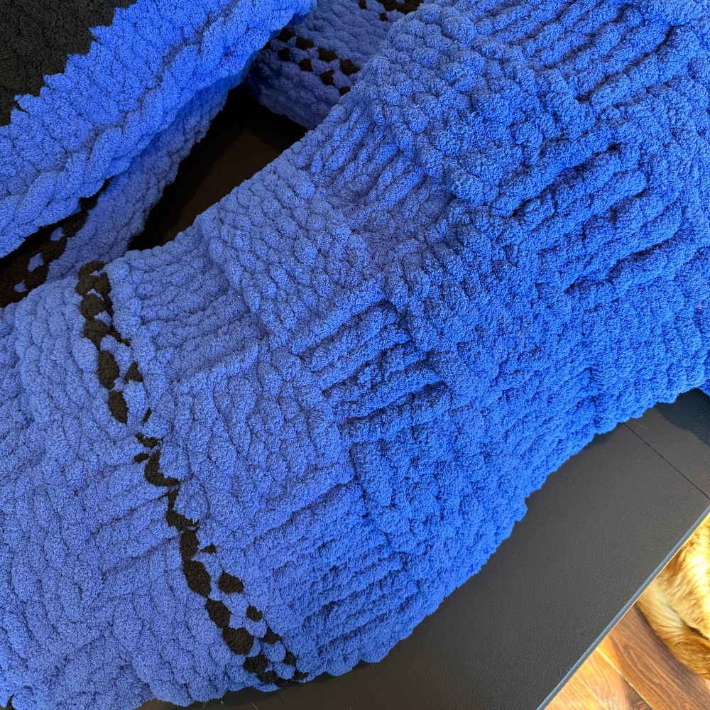 Handmade chunky knit blanket